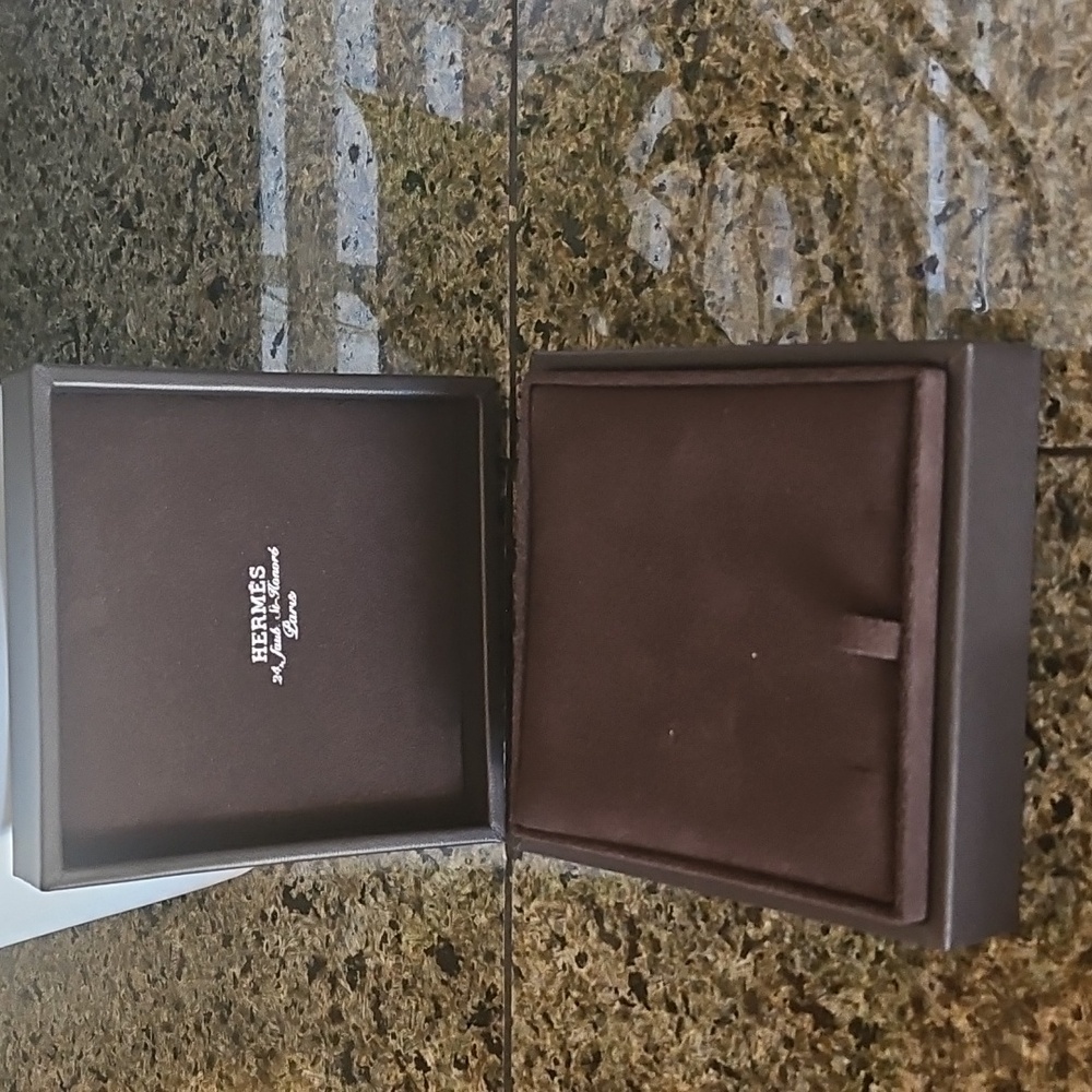Hermes necklace box